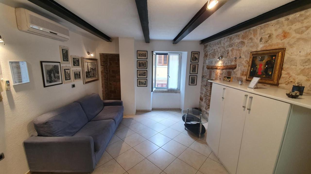 روفينج Apartments Villa Ernesta المظهر الخارجي الصورة