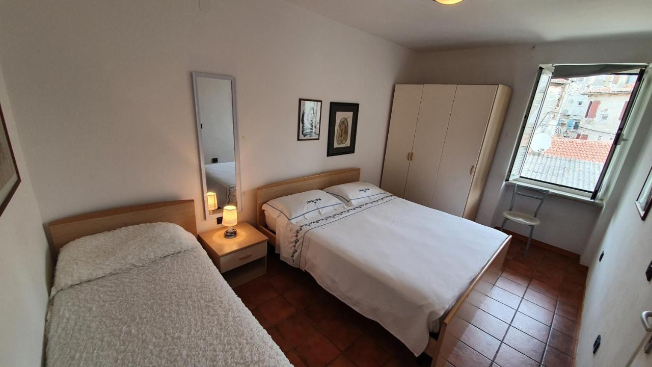 روفينج Apartments Villa Ernesta المظهر الخارجي الصورة