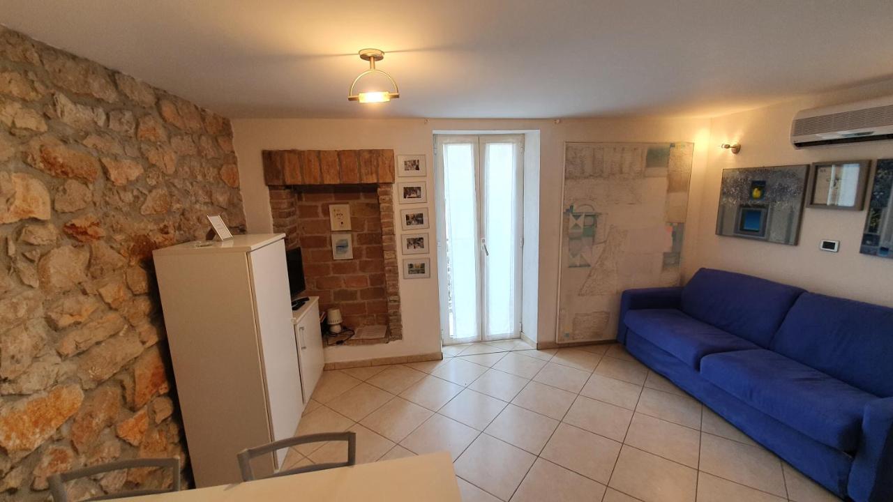 روفينج Apartments Villa Ernesta المظهر الخارجي الصورة