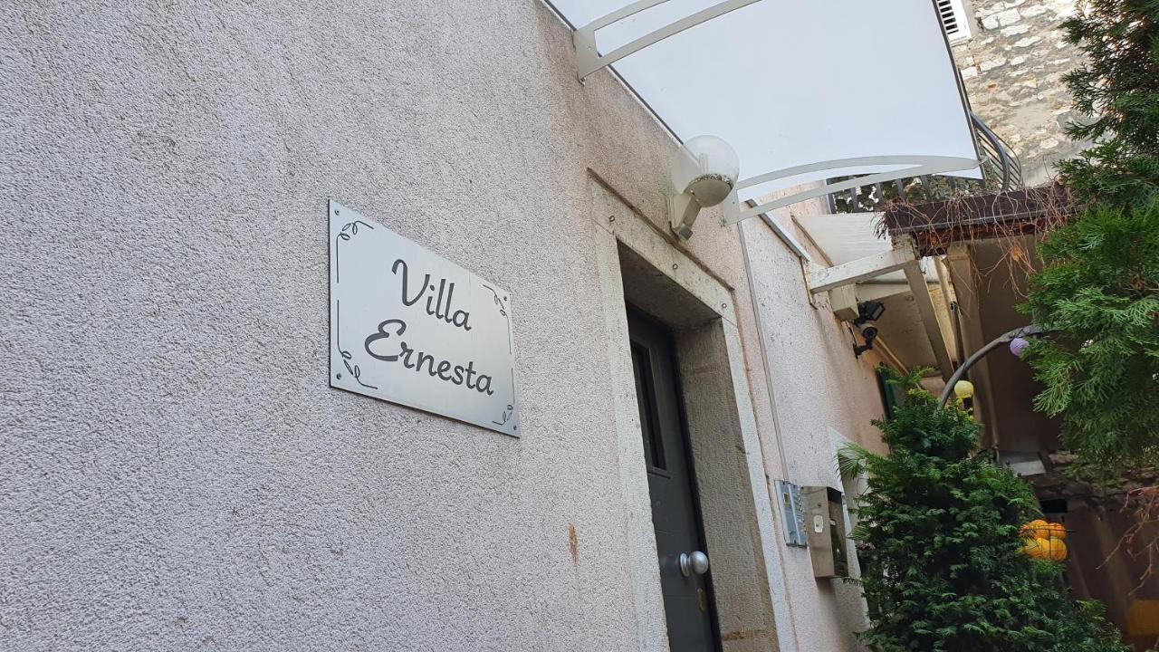 روفينج Apartments Villa Ernesta المظهر الخارجي الصورة