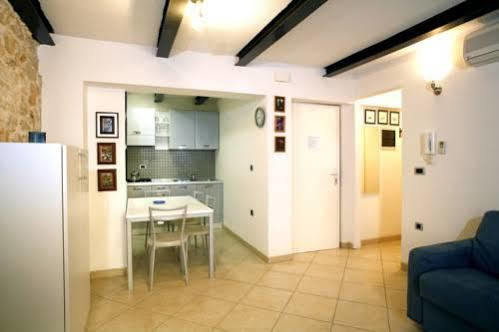 روفينج Apartments Villa Ernesta المظهر الخارجي الصورة
